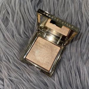 Chantecaille highlight